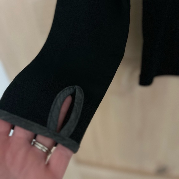 Ibex Women’s 100% Merino Wool Black Half-Zip Ski warm Hooded base layer. medium - Picture 6 of 8